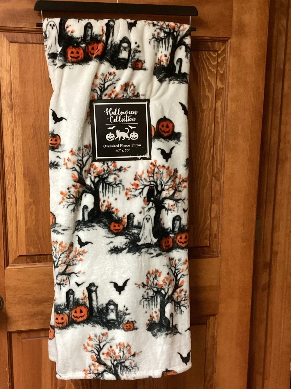 Halloween Collection Ghosts in Cemetery Blanket 👻🦇